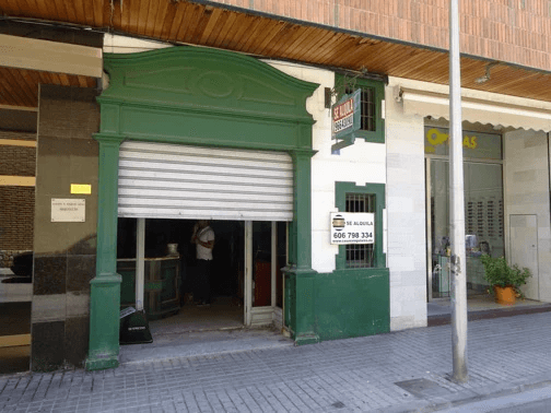 Local comercial de 180 en Denia zona puerto-centro