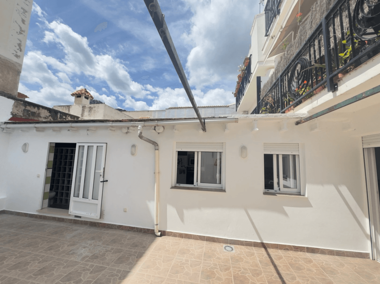Piso en planta baja con terraza privada en centro de Orba