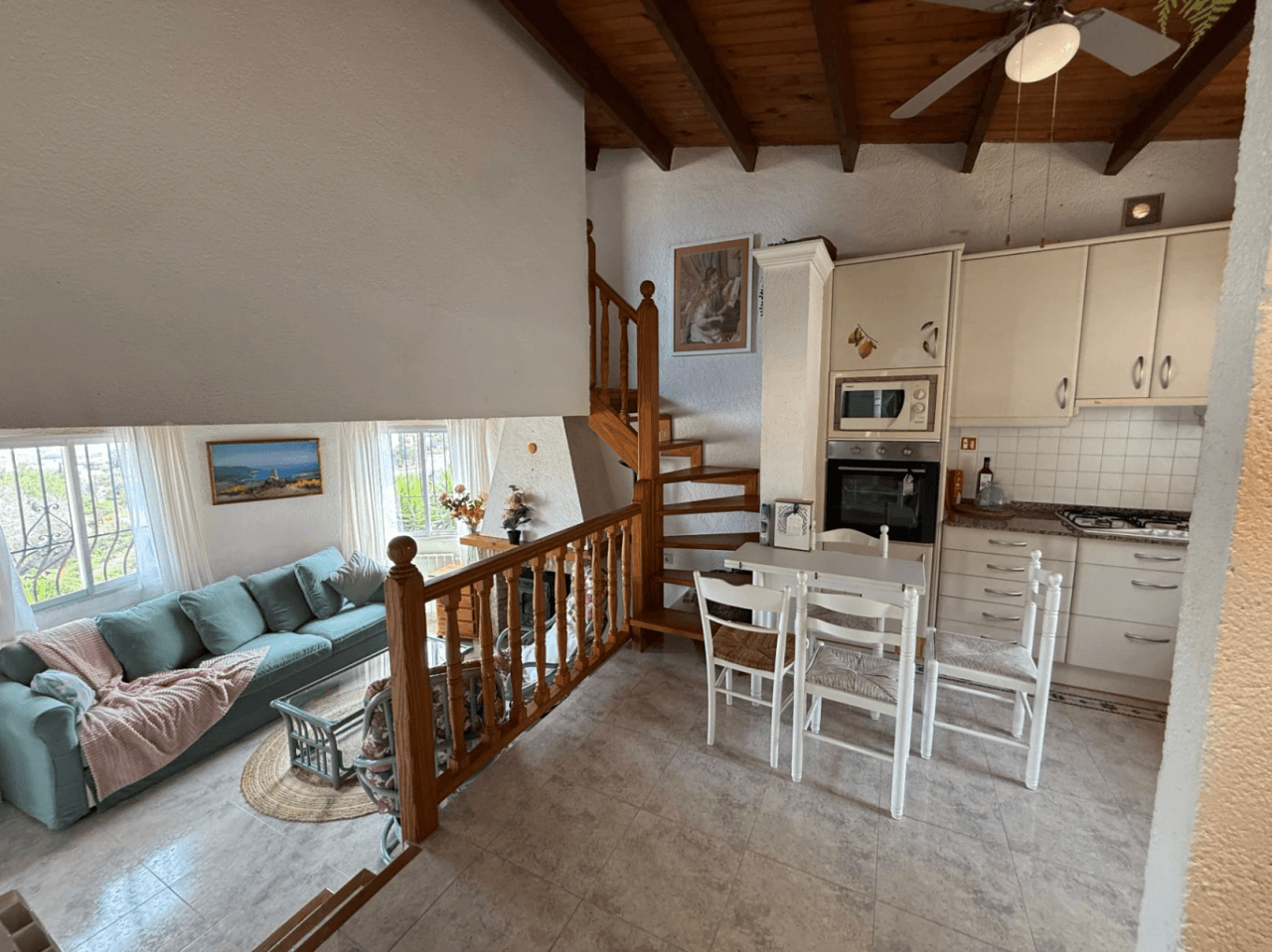 Encantadora villa en la zona del Montgó con vistas panorámicas al mar, al castillo y a la ciudad de Dénia
